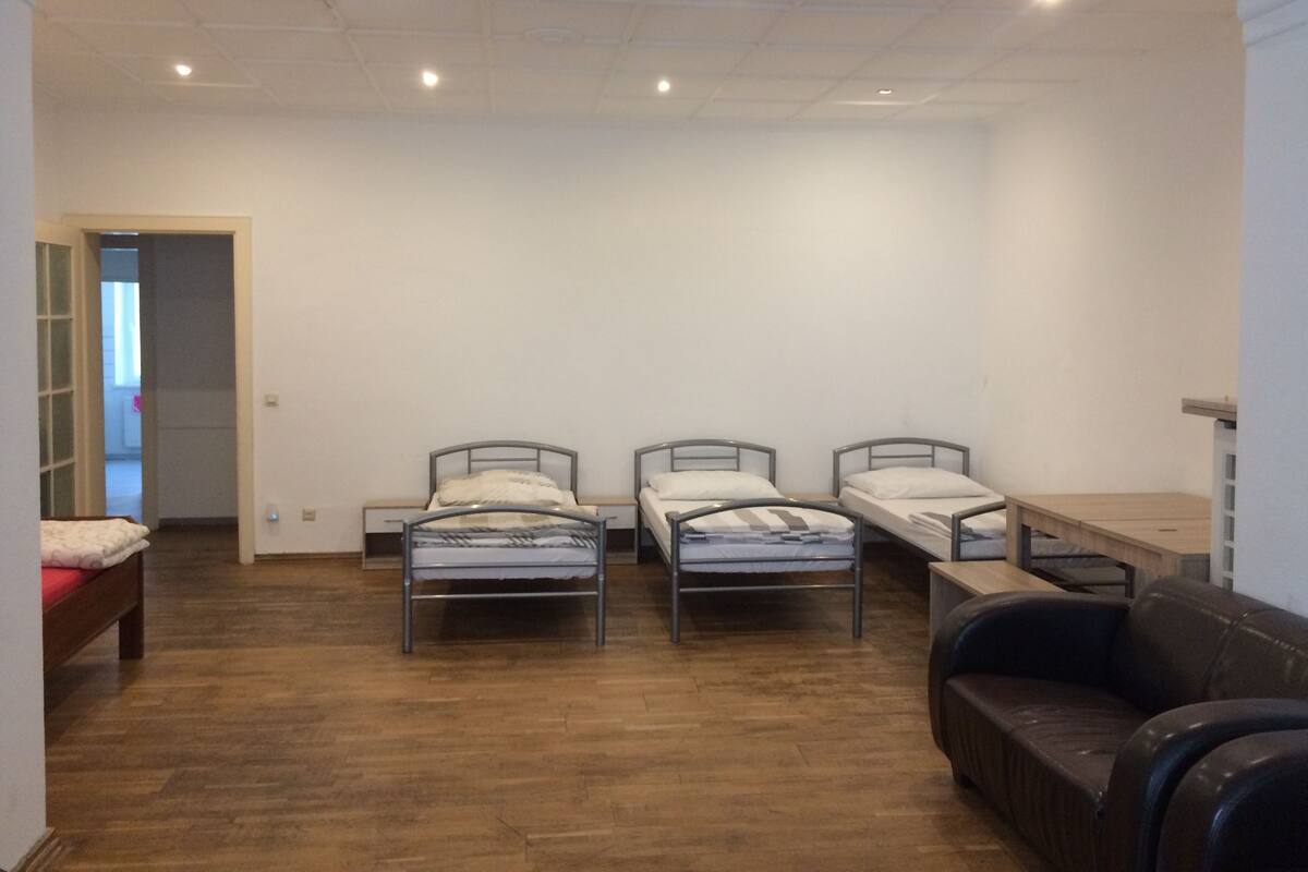 Economy Apartment, 3 Bedrooms, Shared Bathroom (Economy Apartment for 11 Guests)