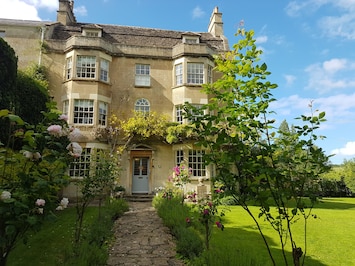 Spa House was built in 1746 owned by Dr. Oliver who invented the Bath Bun.