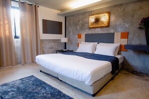 4 chambres, fer et planche à repasser, accès Internet, draps fournis