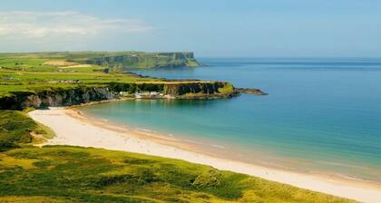 4* Lagan View 🍀 Beautiful views & perfect location for sightseeing in the city.