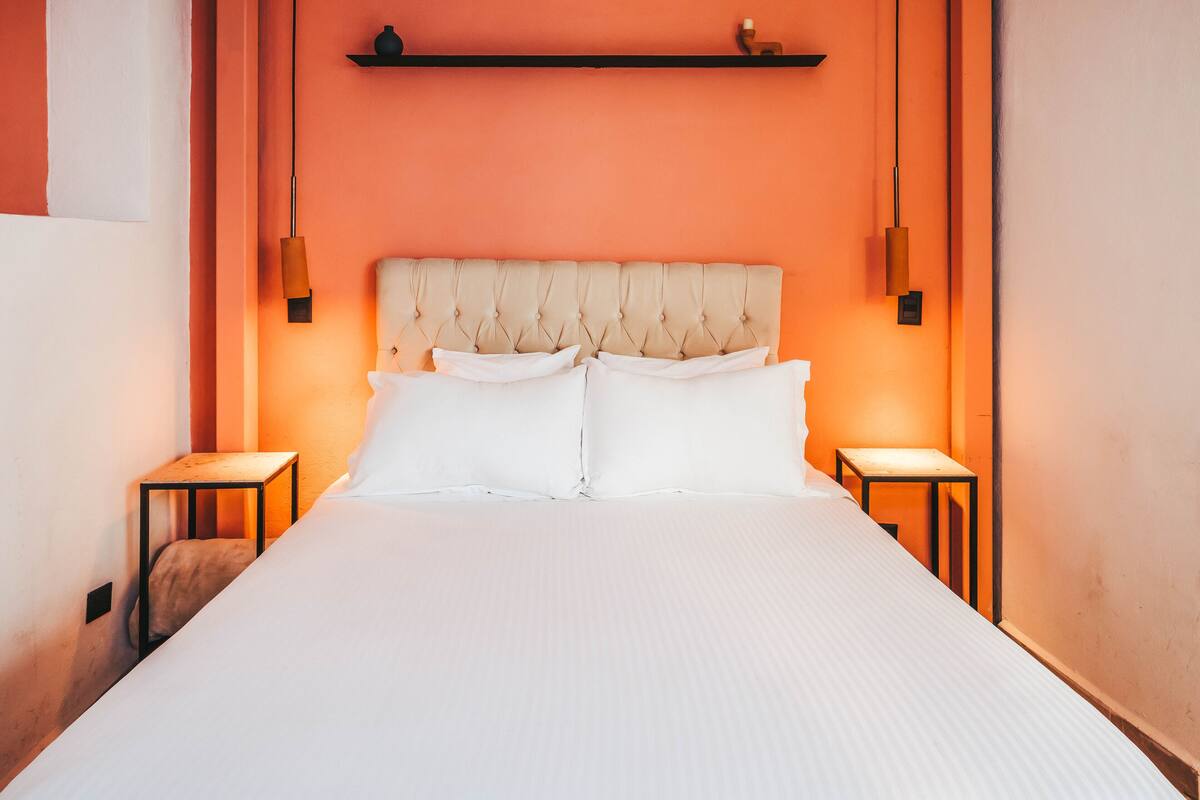 1 chambre, literie de qualité supérieure, couette en duvet d'oie, bureau