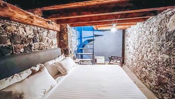 City Studio Suite, 1 King Bed with Sofa bed | 1 bedroom, premium bedding, down comforters, individually decorated