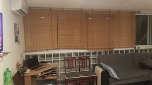 Télévision, table de tennis de table