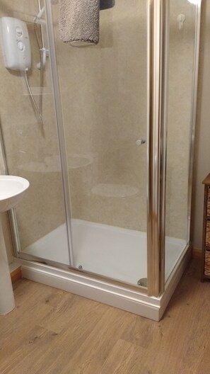 Hårføner og håndklær