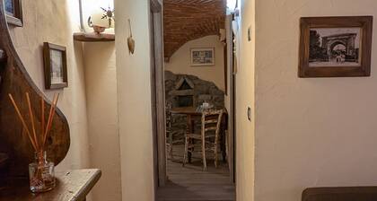 La Maison du Pont Romain