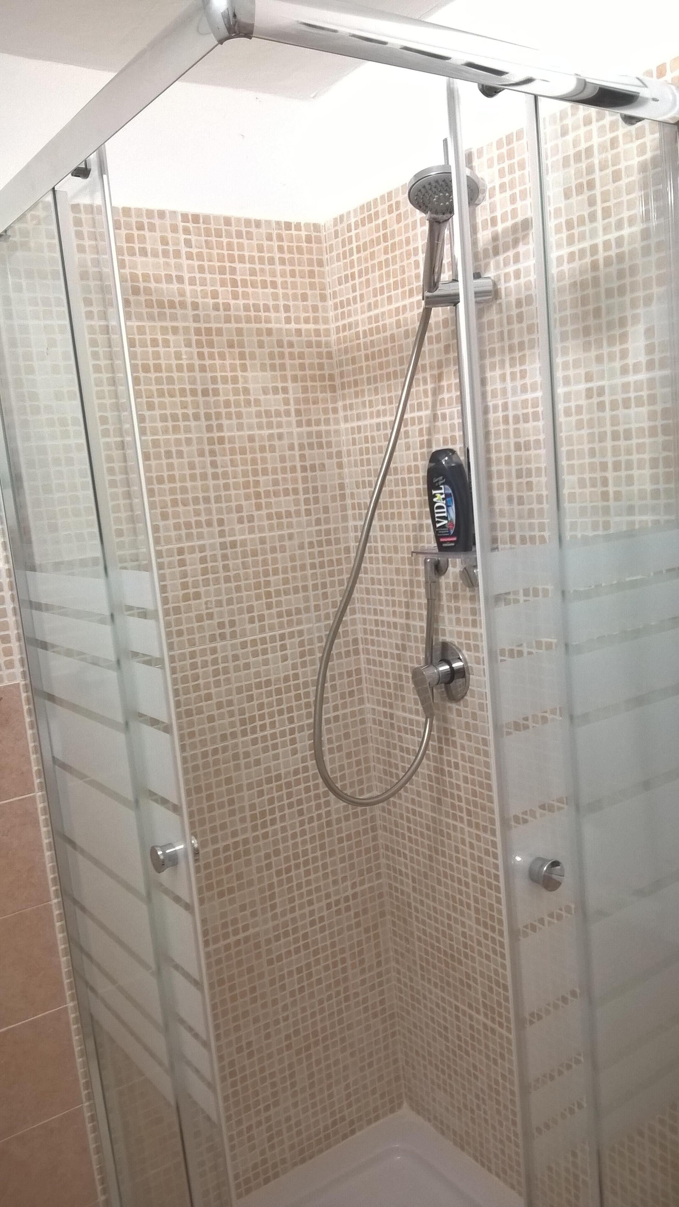 Haartrockner, Toilettenpapier