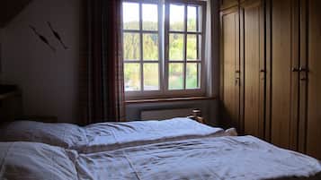 2 Schlafzimmer, Bügeleisen/Bügelbrett, Reisekinderbett, kostenloses WLAN