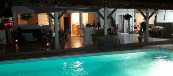 MARIGOT, bottom of villa with private pool, quiet, panoramic view.