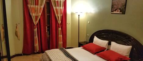 2 slaapkamers, een strijkplank/strijkijzer, wifi