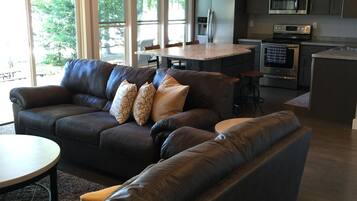 Téléviseur, foyer, lecteur de DVD