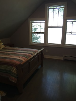4 bedrooms, free WiFi, bed sheets