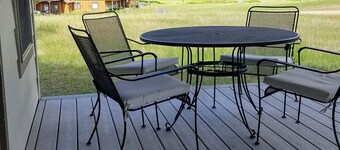 Epic Views - Peaceful, Eco-friendly Home - 30 Minutes to Glacier National Park