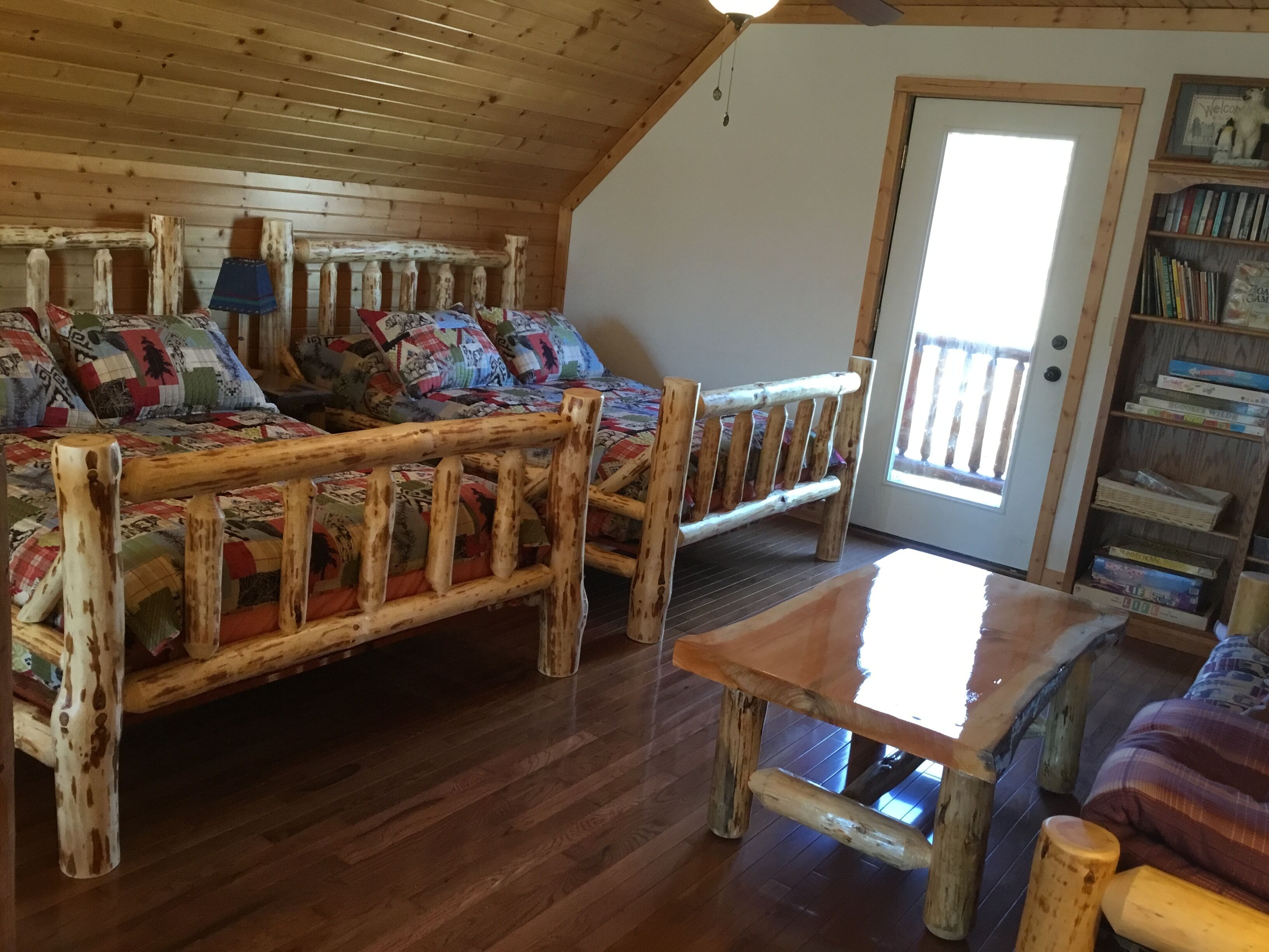 Hana Log Cabin Near Devil's Lake - Lake Wisconsin, WI