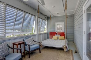 6 bedrooms, iron/ironing board, free WiFi, bed sheets