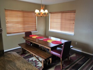 Dining - Peak View Retreat, 3 Bedroom Sleeps 6 (Flagstaff)