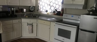 Your AK Home Away from Home in Alaska! Private DOWNSTAIRS/BASEMENT 2 bedroom apt