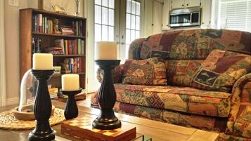 Älytelevisio, DVD-soitin, kirjoja