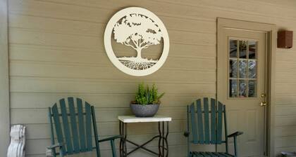 Chalet paisible niché dans les arbres