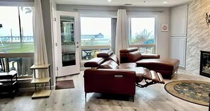 Smart TV, fireplace, table football