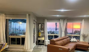 Smart TV, fireplace, table football