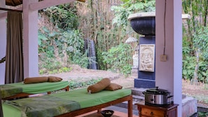 Hot stone massages, Thai massages, massages - Puri Sunny Guesthouse (Munduk)