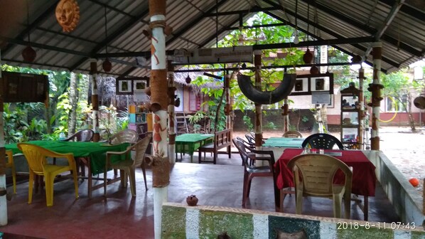Restaurant - Shiva Garden Home Stay (Varkala)