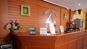Reception - Capital O 142 Hotel Al Furqon Syariah (Palembang)