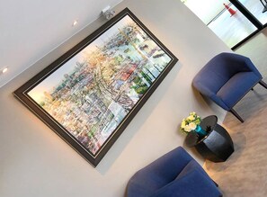 Lobby sitting area - Amp Am House Hotel (Bangkok)