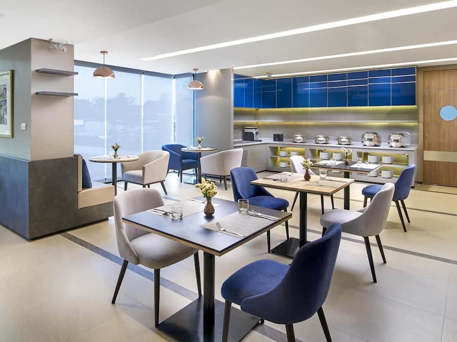 Breakfast and lunch served, Thai cuisine