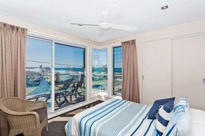 5 bedrooms, bed sheets