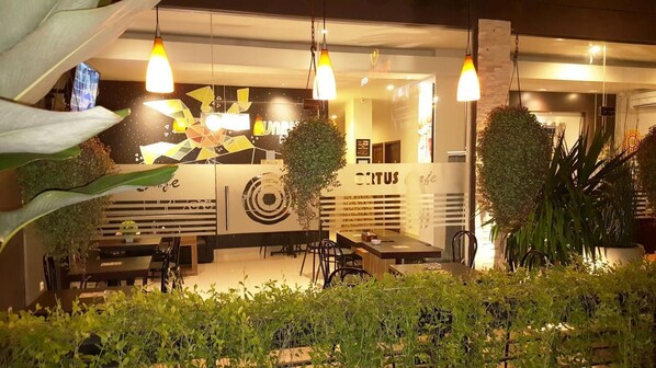 Exterior - Sunrise Hotel Jombor (Sleman)