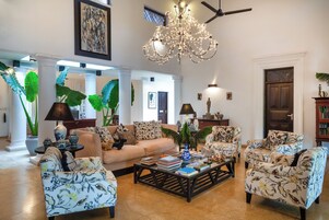 Sala de estar en el lobby