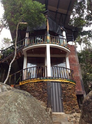 Front of property - Ella camping Resort (Ella)