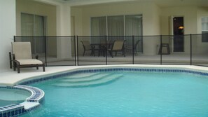 8 outdoor pools, pool umbrellas, pool loungers - Je43024 - Reunion Resort - 4 Bed 2 Baths Villa (Kissimmee)