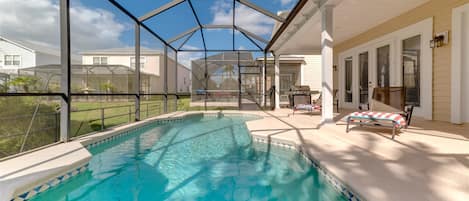 8 outdoor pools, pool umbrellas, pool loungers