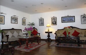 로비 좌석 공간