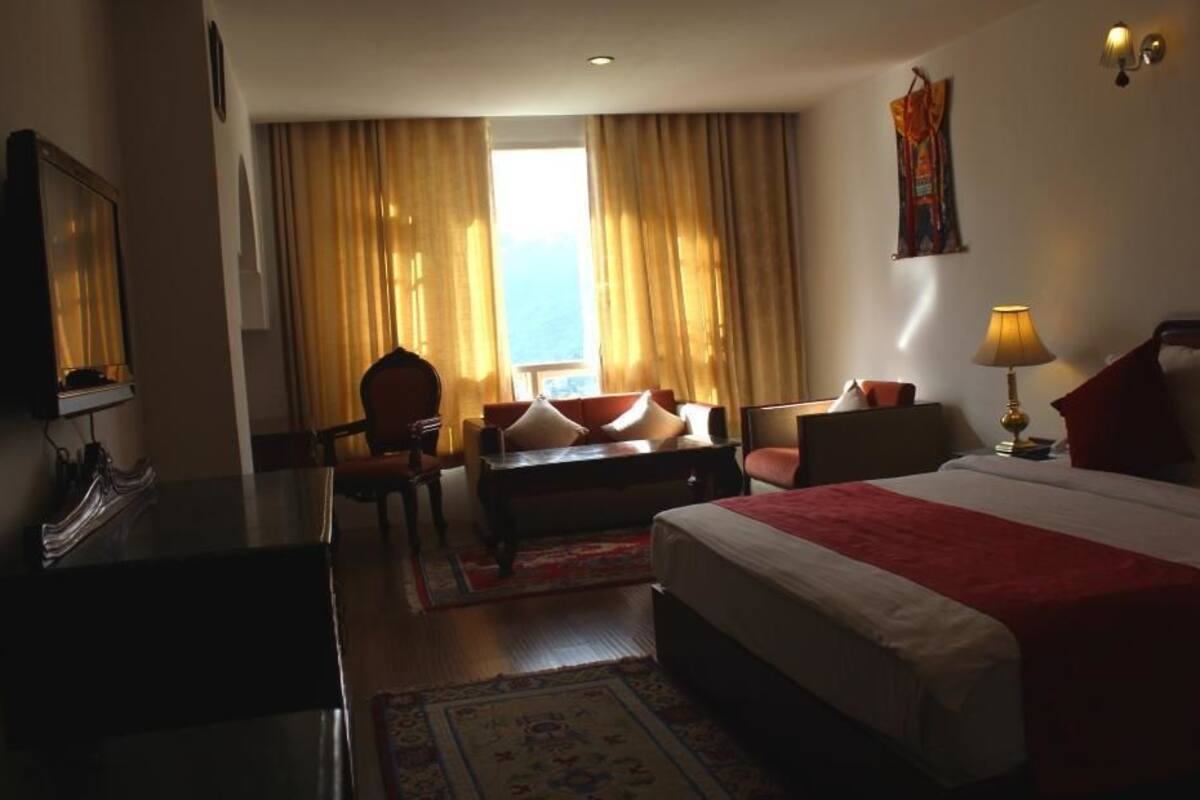 1 bedroom, in-room safe, individually decorated, individually furnished