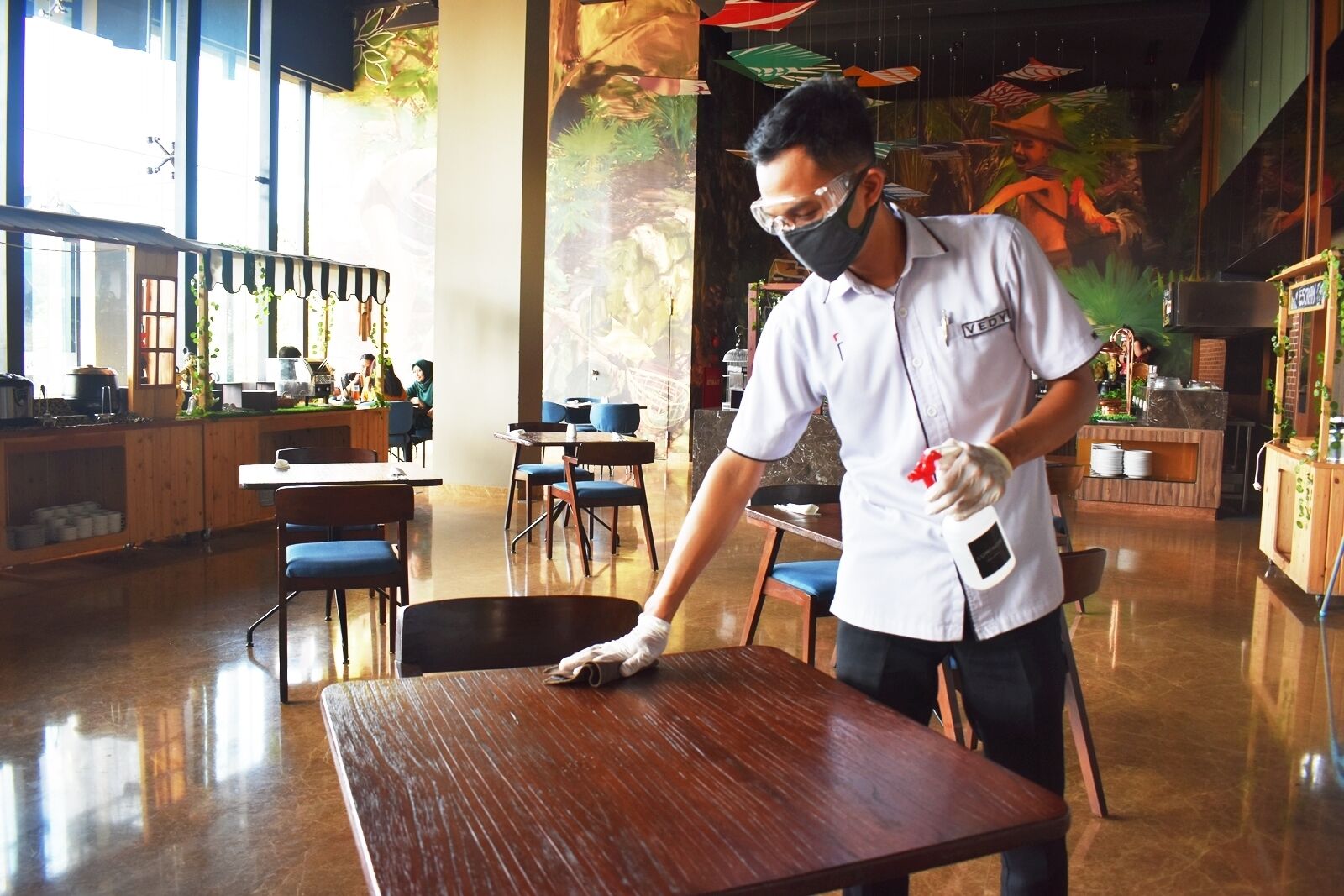 تناول الطعام