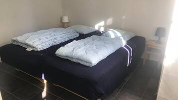 Appartement, 2 chambres, patio, vue jardin | 1 chambre, fer et planche Ă repasser, Wi-Fi gratuit