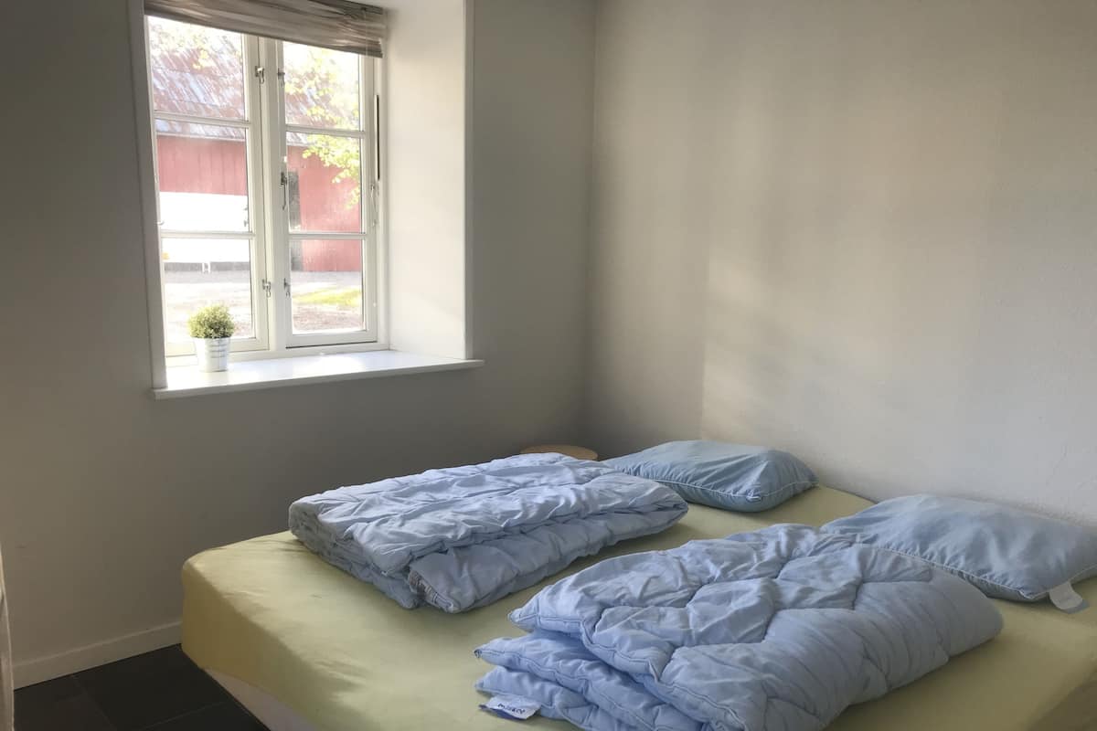 Apartment, 2 Bedrooms, Courtyard View | 1 bedroom, iron/ironing board (on request), WiFi (free)