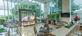 Azana Suite Hotel Antasari