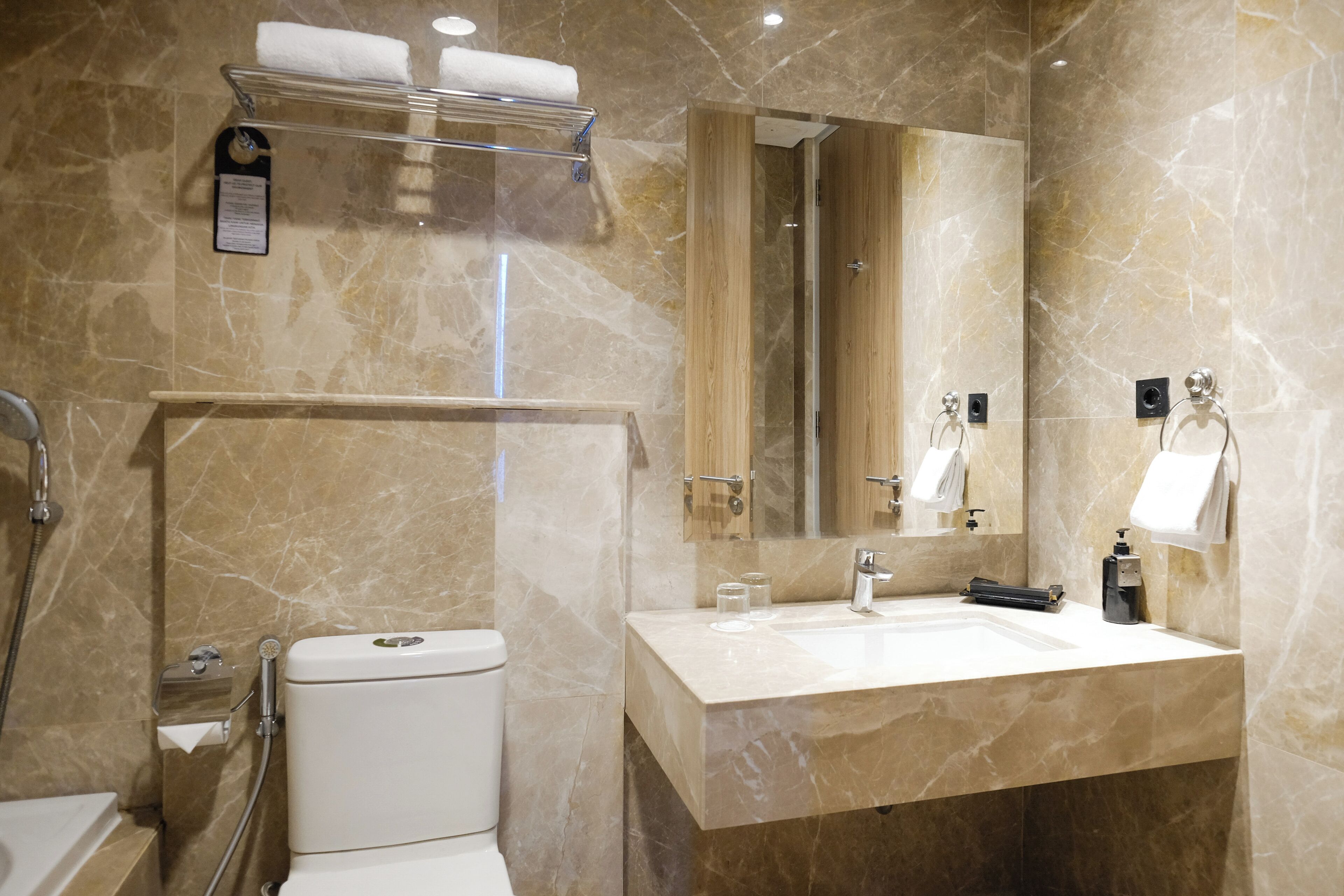 Photo - Azana Suites Hotel Antasari