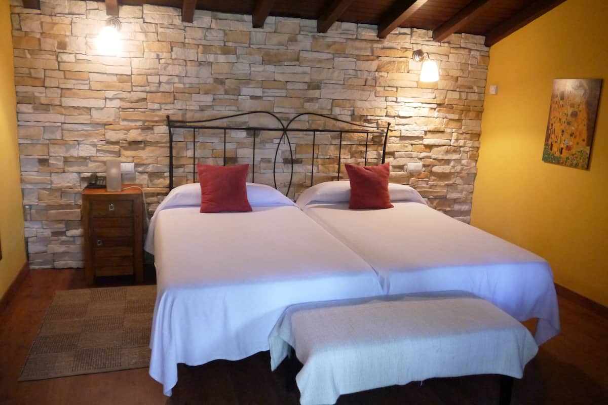 double or twin room | desk, iron/ironing board, free wifi