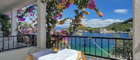 Studio, pemandangan laut | Balkon