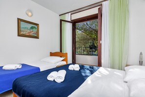 Apartment, 1 Bedroom, Sea View | Free WiFi, bed sheets