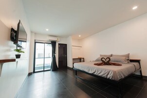 标准房 | 办公桌、遮光窗帘、免费 WiFi、床单