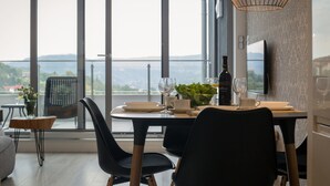 Apartment (I.10)