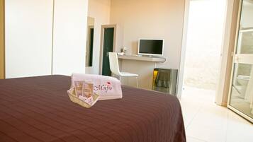 Minibar, Zimmersafe, schallisolierte Zimmer, Bügeleisen/Bügelbrett