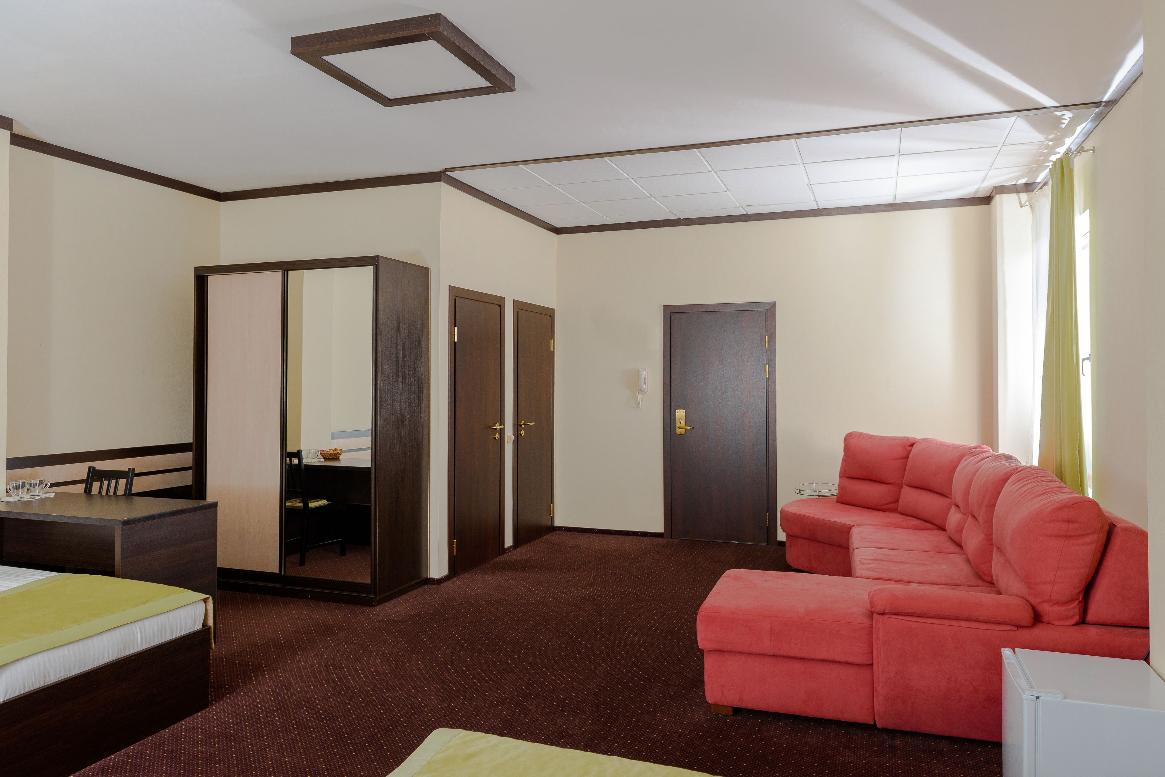 Desk, soundproofing, iron/ironing board, free WiFi