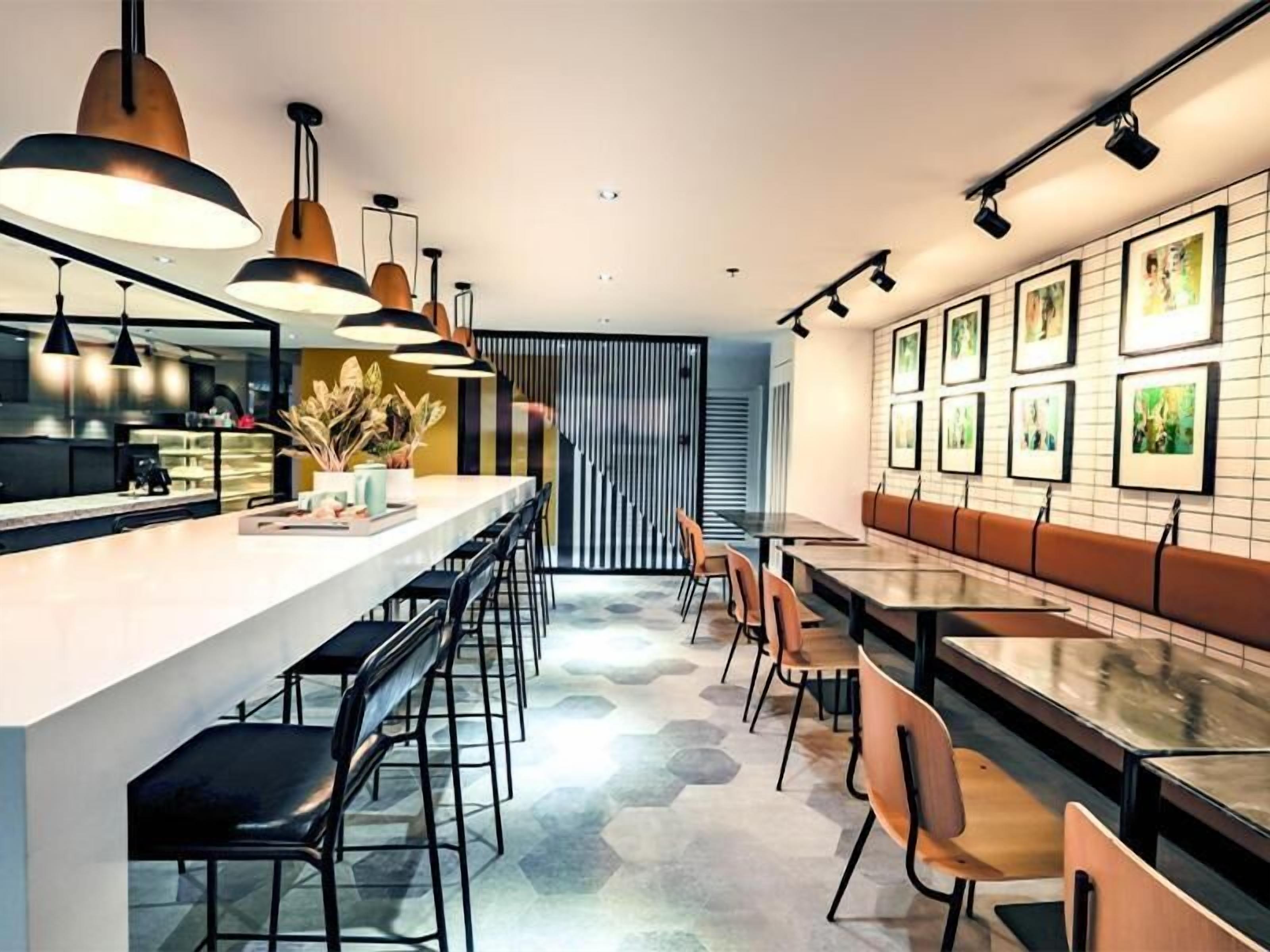 breakfast, lunch, dinner served; local and international cuisine